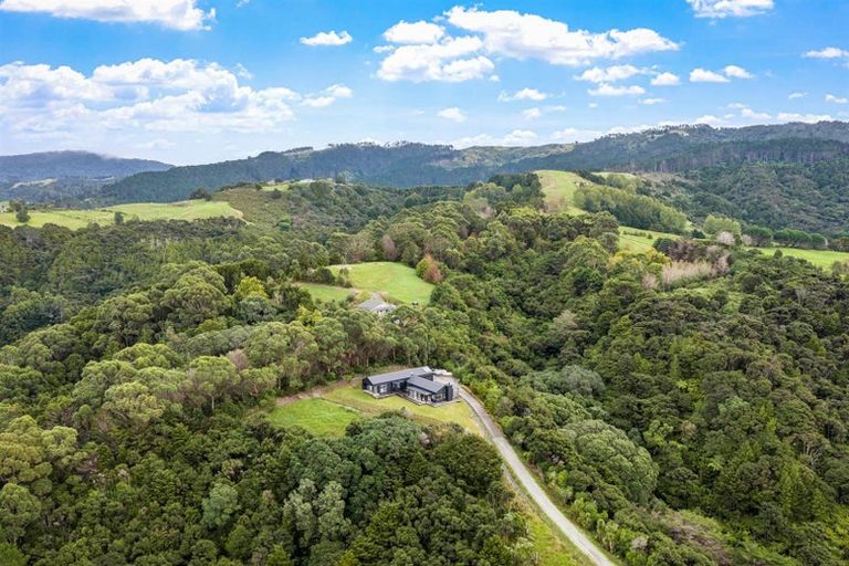 Photo of property in 414 Leigh Road, Whangateau, 0985