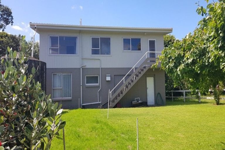 Photo of property in 12 Omutu Street, Oakura, Hikurangi, 0184