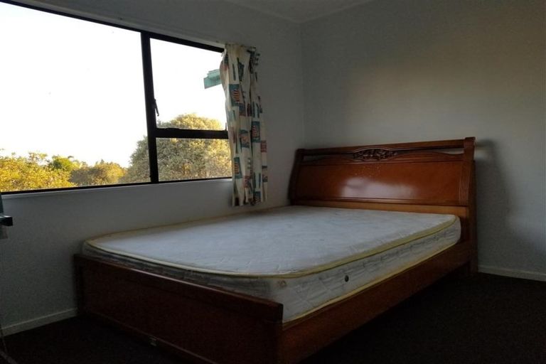 Photo of property in 138 Aviemore Drive, Highland Park, Auckland, 2010