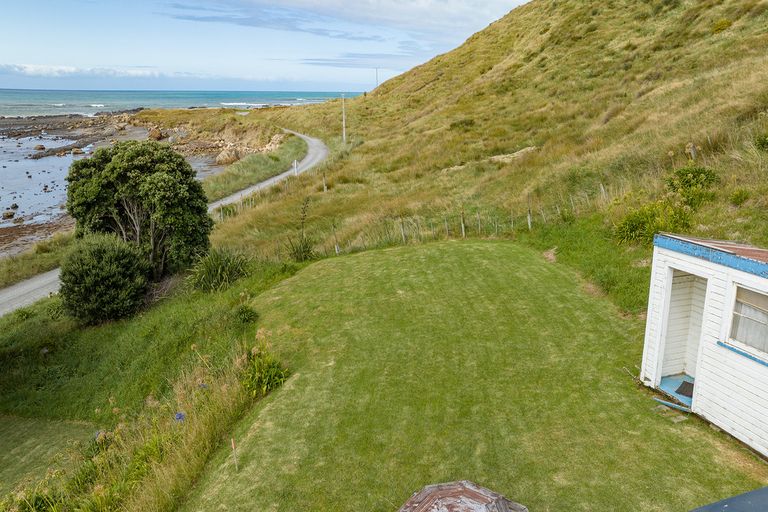 Photo of property in 1061 Mataikona Road, Mataikona, Tinui, 5889