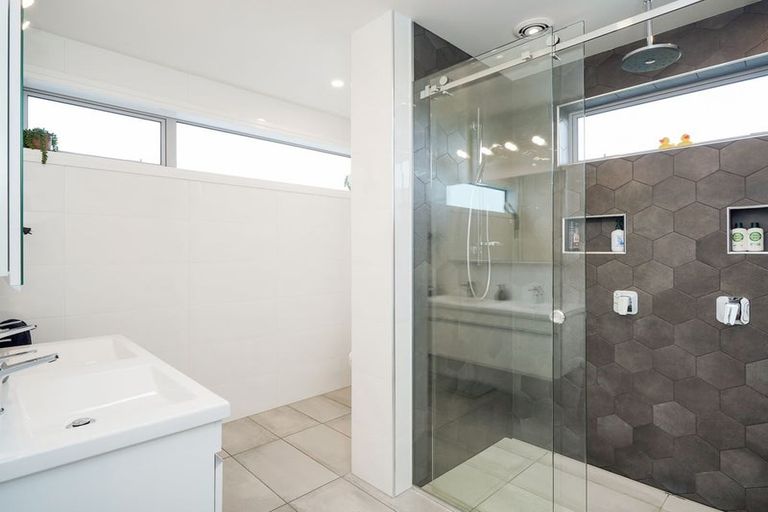 Photo of property in 11 Majestic Chance, Seaward Bush, Invercargill, 9812