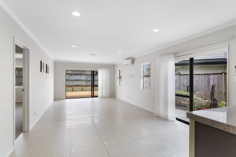 Photo of property in 28 Riviera Drive, Flat Bush, Auckland, 2019