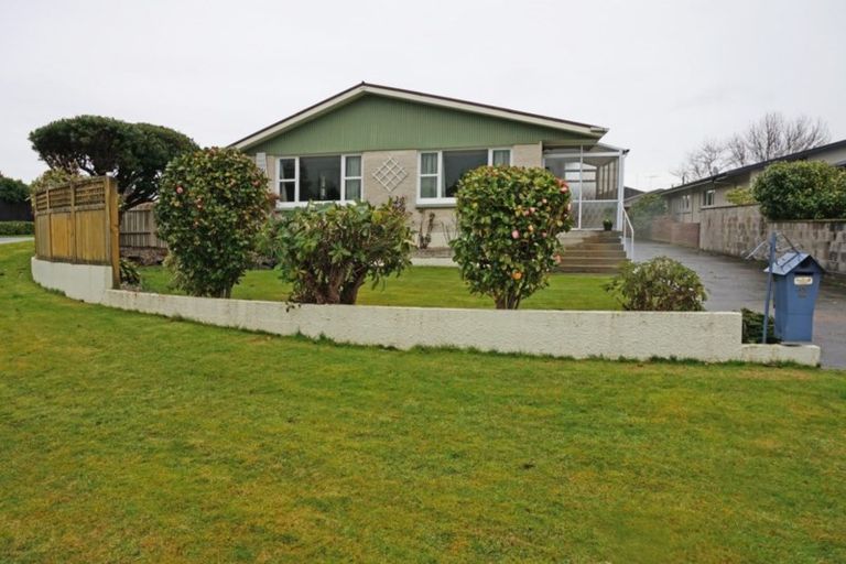 Photo of property in 2 Cruickshank Crescent, Rosedale, Invercargill, 9810