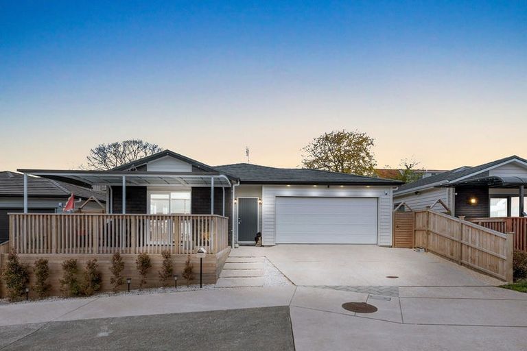 Photo of property in 39 Farranfore Road, Opaheke, Papakura, 2113