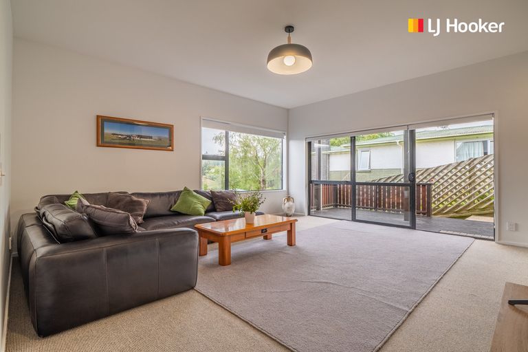 Photo of property in 72 Hocken Street, Kenmure, Dunedin, 9011