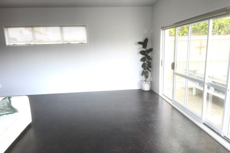Photo of property in 164 Queen Street, Northcote Point, Auckland, 0627