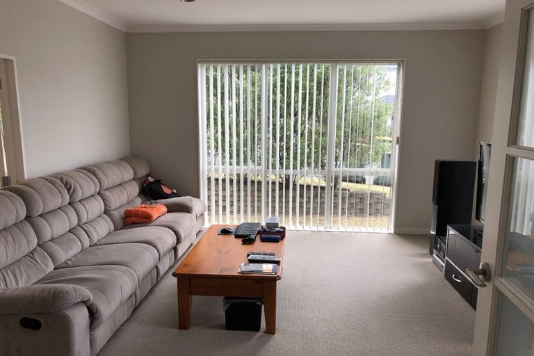 Photo of property in 8 Kouras Place, Flat Bush, Auckland, 2016