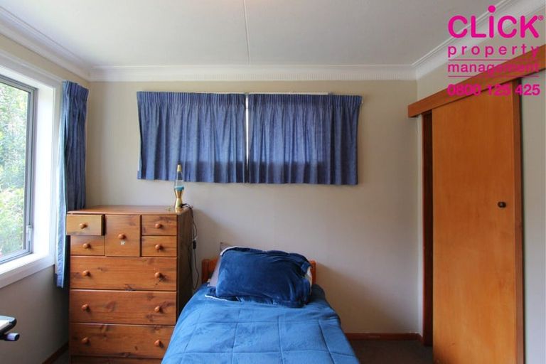 Photo of property in 11 Larkins Street, Helensburgh, Dunedin, 9010
