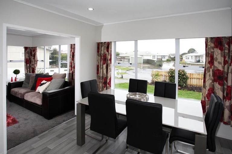 Photo of property in 14 Lucca Crescent, Flat Bush, Auckland, 2019