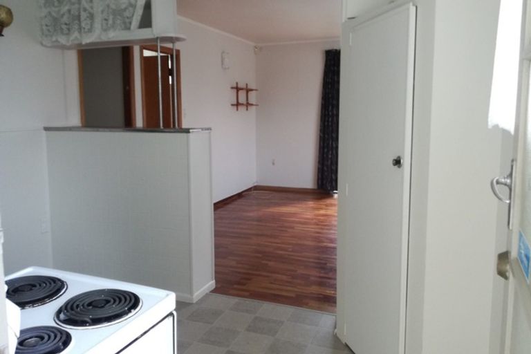 Photo of property in 14 Youngs Road, Papakura, 2110