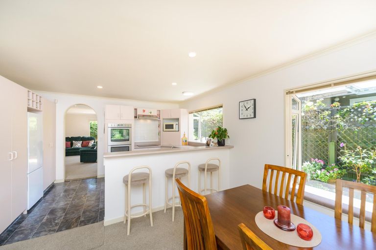 Photo of property in 3 The Glen, Hokowhitu, Palmerston North, 4410