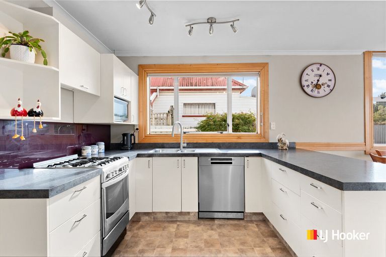 Photo of property in 47 Queens Drive, Saint Kilda, Dunedin, 9012