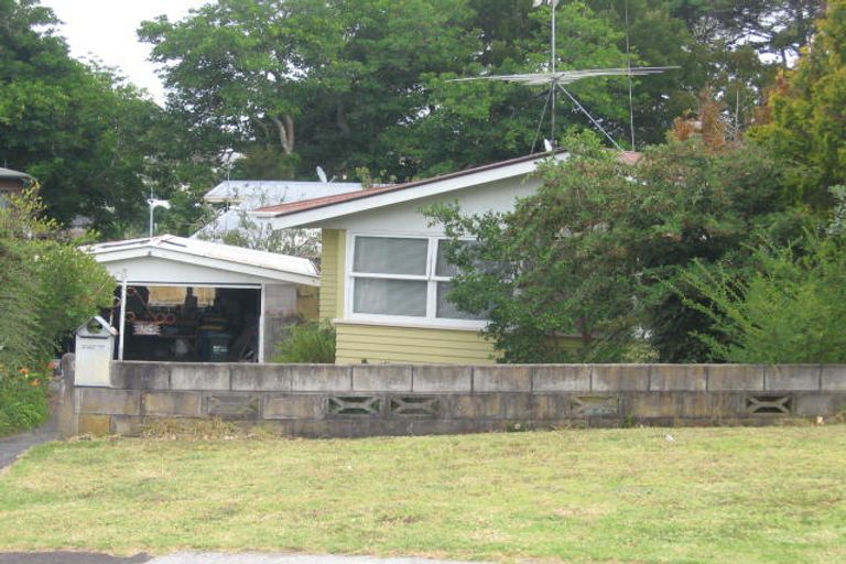 Photo of property in 14 Sunhaven Avenue, Glenfield, Auckland, 0629