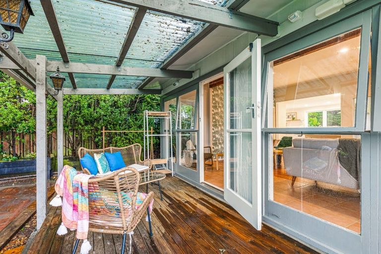 Photo of property in 1/13 Hammond Avenue, Hatfields Beach, Orewa, 0931