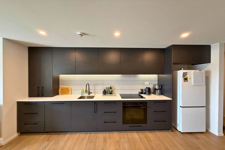 Photo of property in 4/7 Northlake Drive, Wanaka, 9305