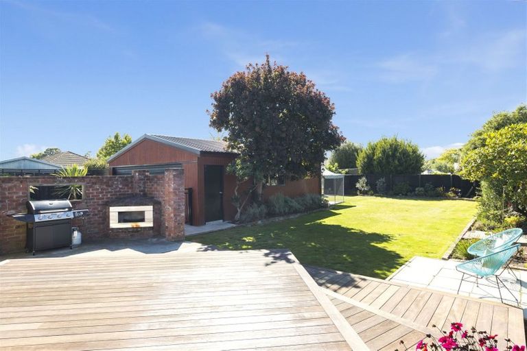 Photo of property in 16 Munro Street, Redwood, Christchurch, 8051