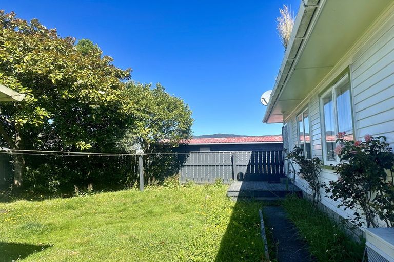 Photo of property in 60 Karamu Crescent, Wainuiomata, Lower Hutt, 5014