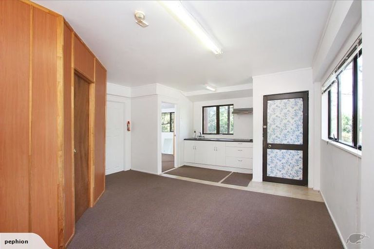 Photo of property in 4/20 Reid Road, New Lynn, Auckland, 0600