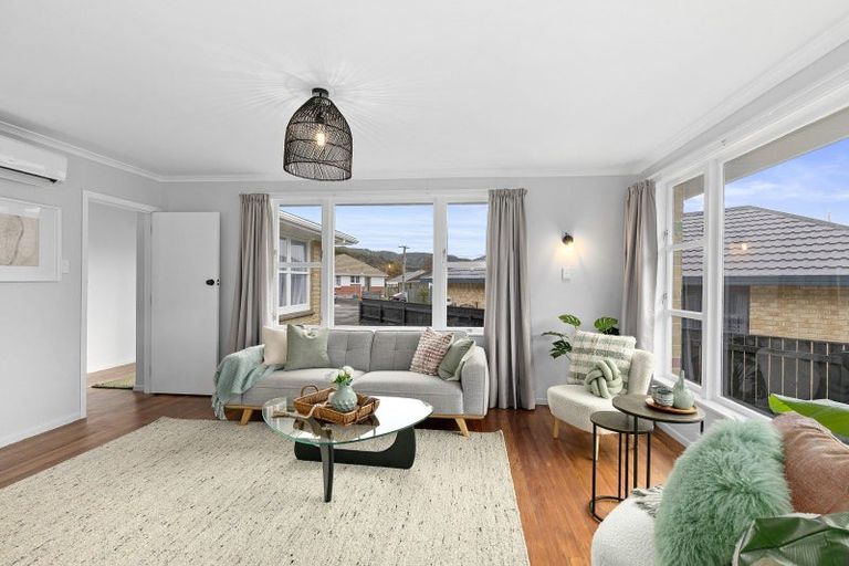 Photo of property in 2 Bella Grove, Naenae, Lower Hutt, 5011