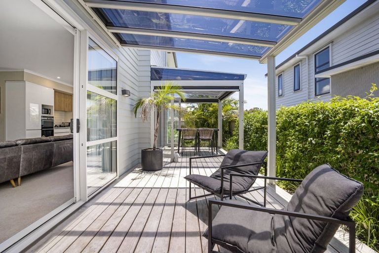 Photo of property in 23 Kukuwai Avenue, Red Beach, 0932