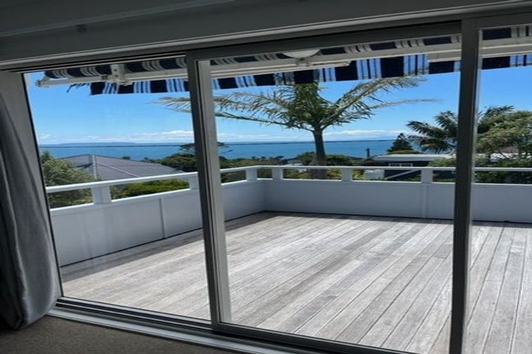 Photo of property in 35 Park Rise, Campbells Bay, Auckland, 0630