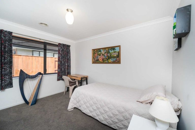 Photo of property in 3 Astelia Court, Milson, Palmerston North, 4414