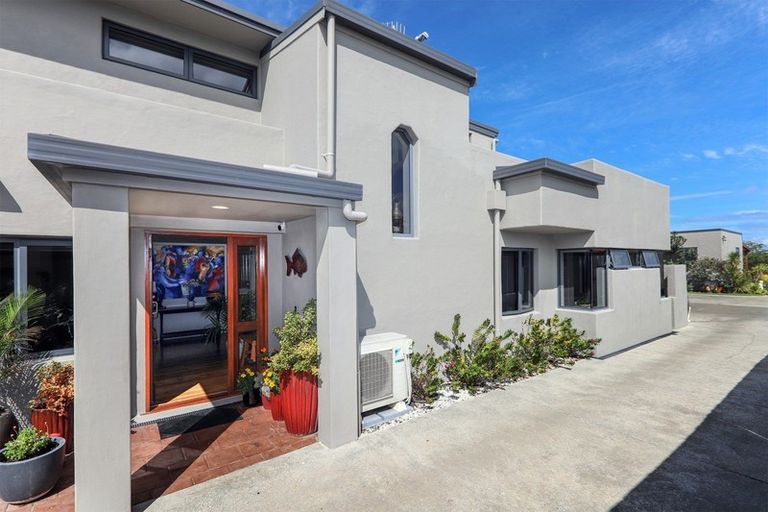 Photo of property in 66 The Esplanade, Westshore, Napier, 4110