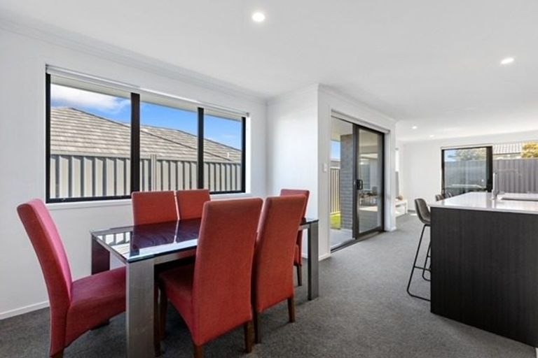 Photo of property in 18 Pioneer Crescent, Omokoroa, 3114