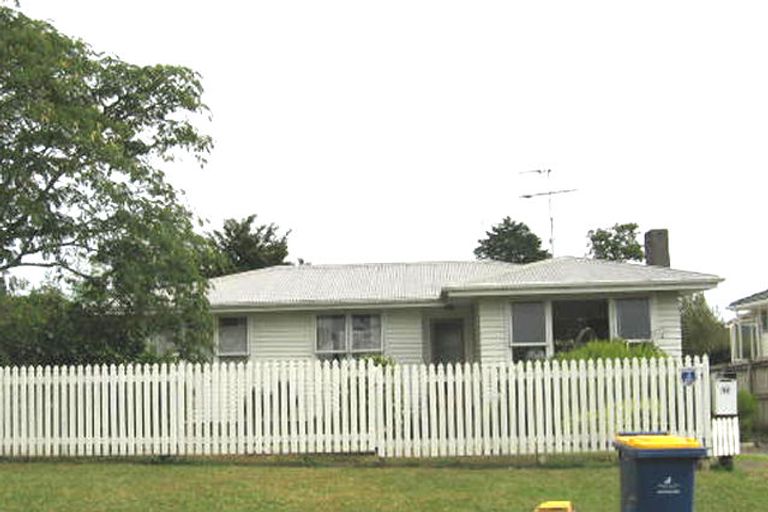 Photo of property in 17 Ranui Avenue, Ranui, Auckland, 0612