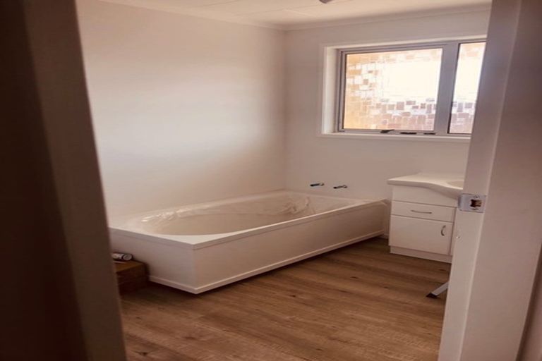 Photo of property in 105a-b Hillcrest Road, Raumati Beach, Paraparaumu, 5032