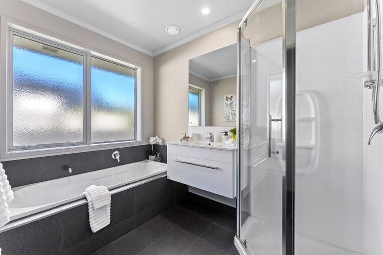 Photo of property in 11 Patu Way, Patumahoe, Pukekohe, 2679