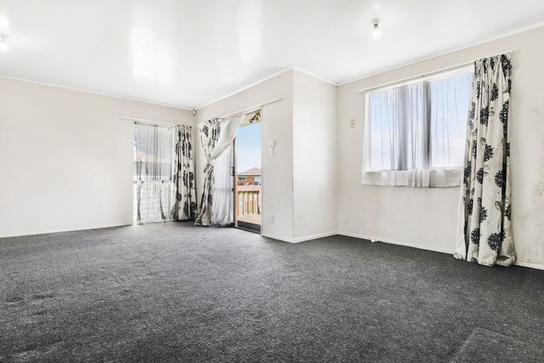 Photo of property in 1/14 Etherton Drive, Weymouth, Auckland, 2103