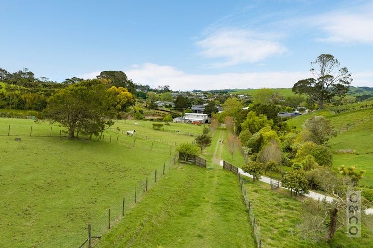 Photo of property in 25 School Road, Waimauku, 0881