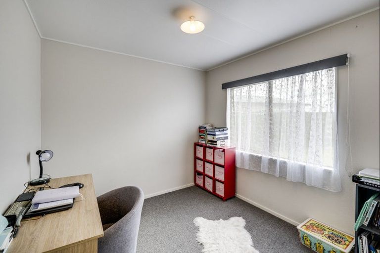 Photo of property in 338 Flaxmere Avenue, Flaxmere, Hastings, 4120