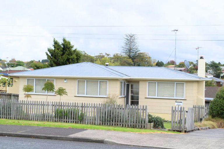 Photo of property in 2/125 Moore Street, Howick, Auckland, 2014