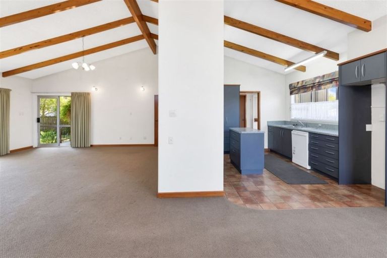 Photo of property in 1 Fraser Place, Rangiora, 7400
