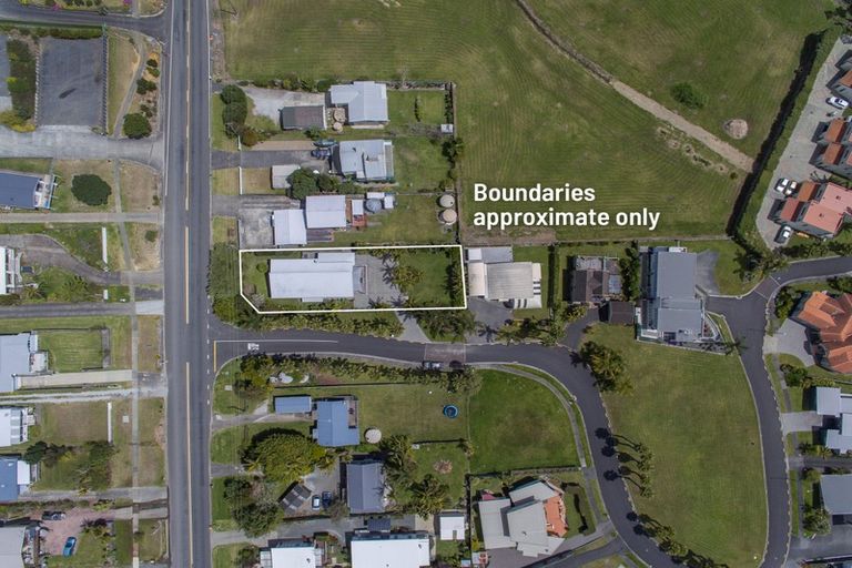 Photo of property in 2a Bayside Drive, Coopers Beach, 0420