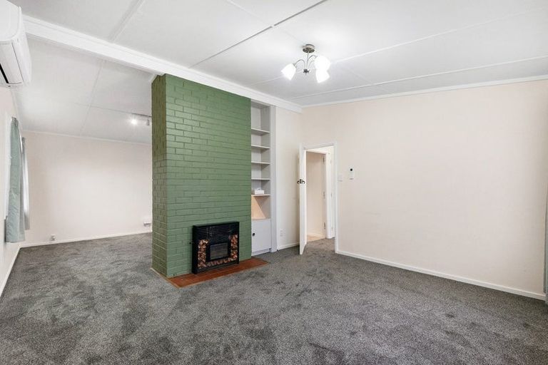 Photo of property in 6 Weir Street, Green Island, Dunedin, 9018