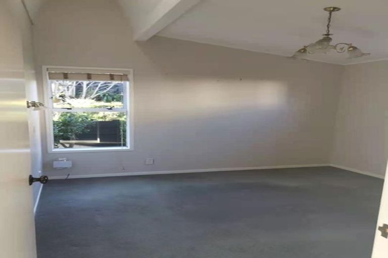 Photo of property in 1/29 Parkvale Road, Karori, Wellington, 6012