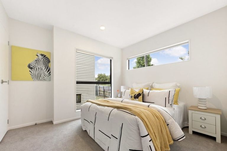 Photo of property in 5/237 Swanson Road, Henderson, Auckland, 0610