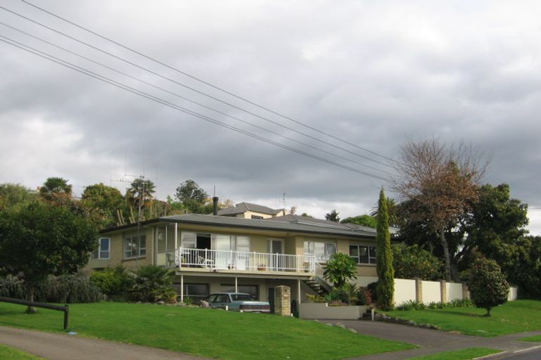 Photo of property in 100 Sutherland Road, Brookfield, Tauranga, 3110