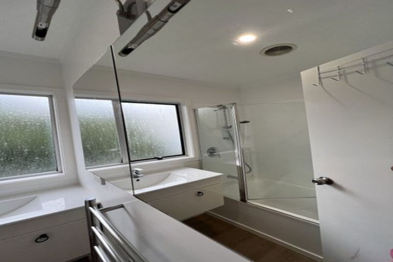Photo of property in 2/48 Jutland Road, Hauraki, Auckland, 0622