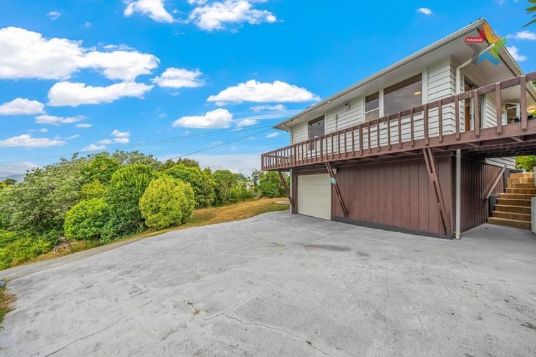 Photo of property in 42 Akatea Road, Korokoro, Lower Hutt, 5012