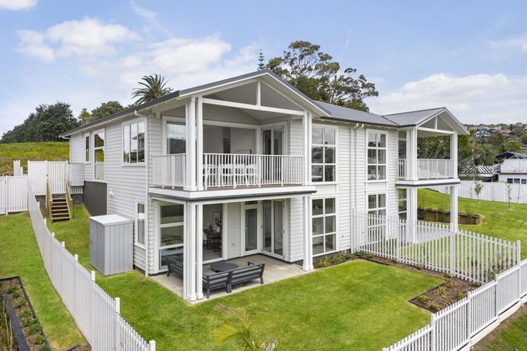 Photo of property in 202 Landmark Terrace, Orewa, 0931