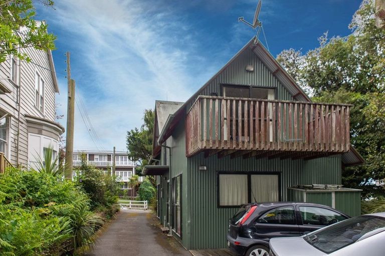 Photo of property in 7a Alva Street, Dunedin Central, Dunedin, 9016