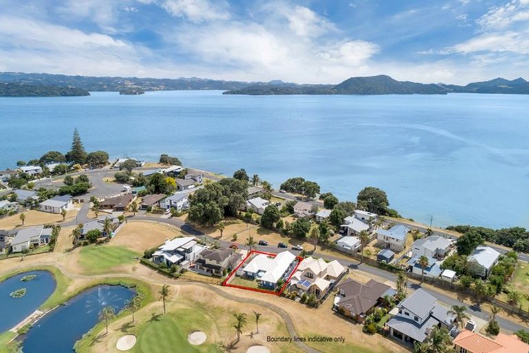 Photo of property in 9 Barbados Way, One Tree Point, 0118