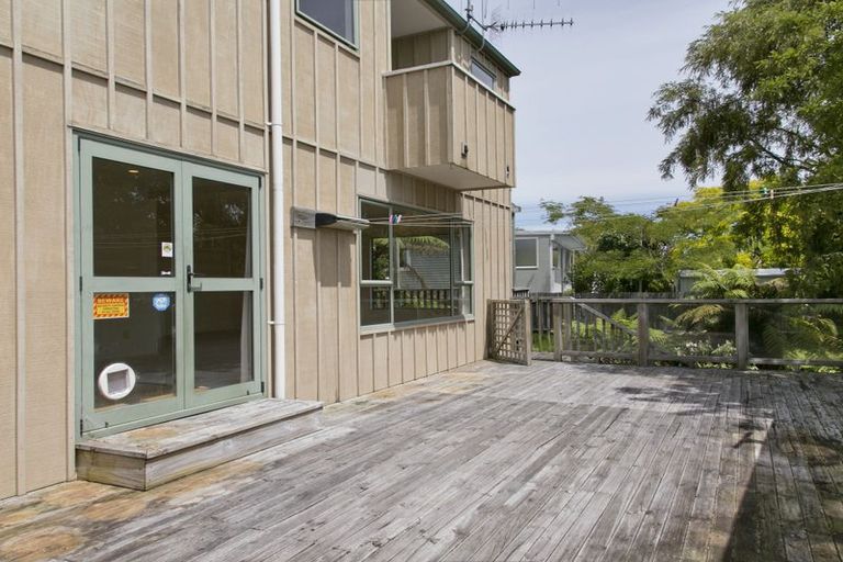 Photo of property in 2/16 Arrowsmith Avenue, Waipahihi, Taupo, 3330