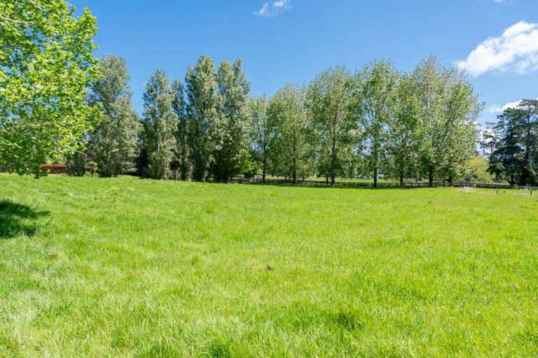 Photo of property in 103 Awa Road, Kumeu, 0891