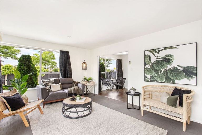 Photo of property in 361 Main North Road, Redwood, Christchurch, 8051