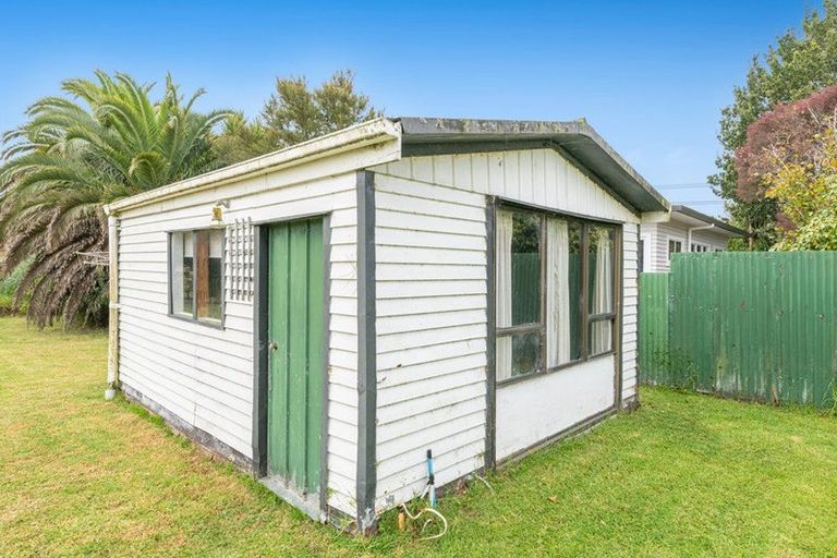 Photo of property in 50 Awaroa Road, Helensville, 0800